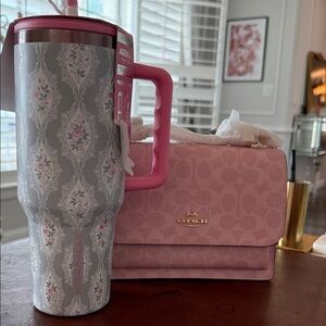 HYDRAGEAR STAINLESS STEEL BOTTLE WITH REUSABLE STRAW TOPPER 40-1.2 L